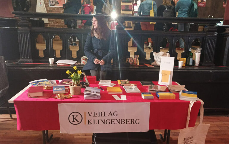 Verlag Klingenberg Verkaufsstand auf der weiter:lesen22 im Felsenkeller